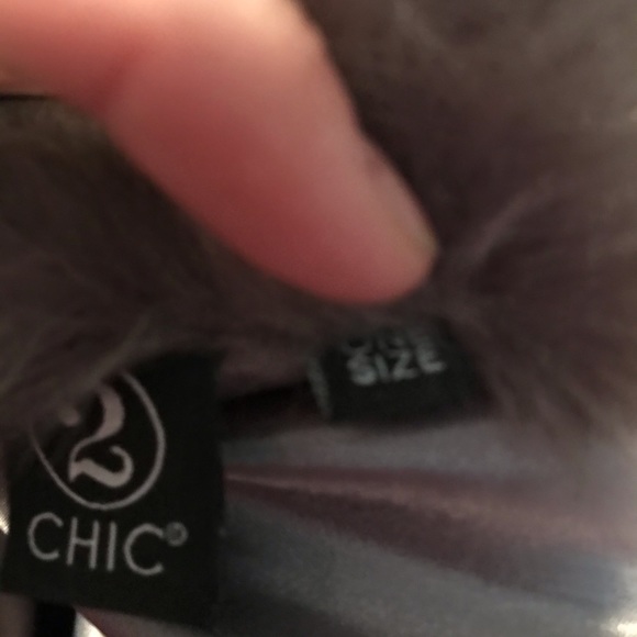 2chic one size faux fur vest - Picture 5 of 5